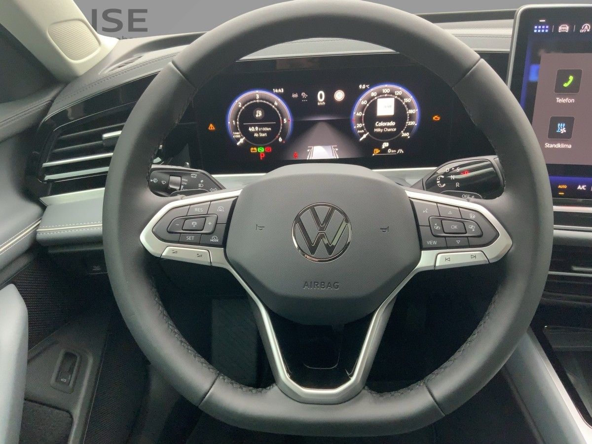 Fahrzeugabbildung Volkswagen Passat TDI DSG Elegance AHK Standhzg Leder Pano