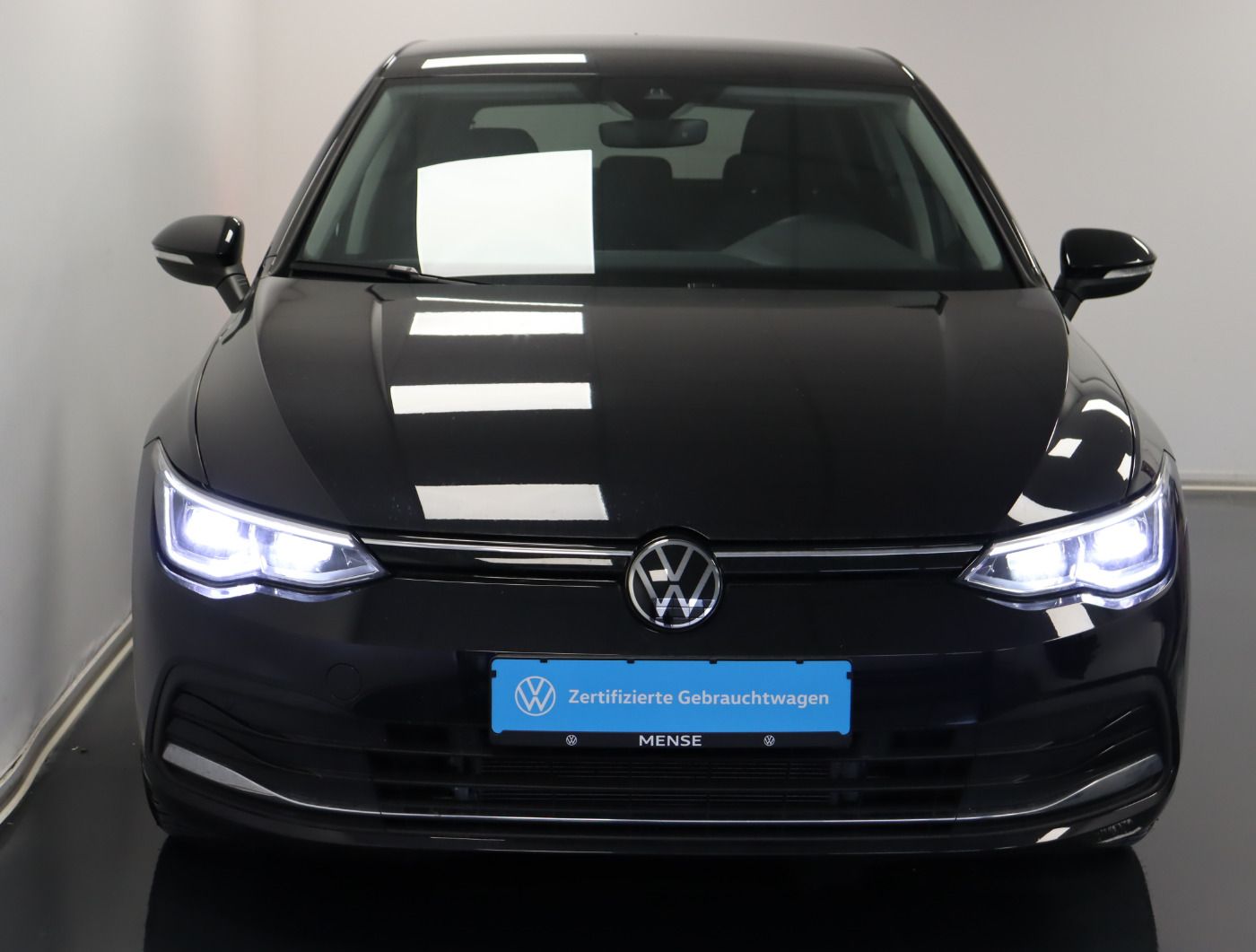 Fahrzeugabbildung Volkswagen Golf VIII 1.5 TSI ACTIVE Matrix Standhzg ACC LM