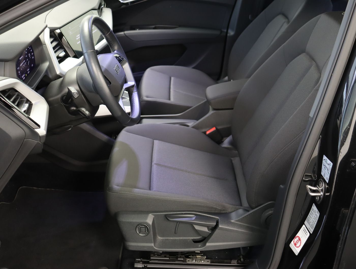 Fahrzeugabbildung Audi Q4 Sportback e-tron 35 Standhzg VirtualCP SHZG
