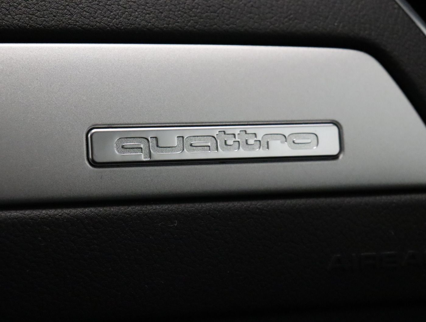 Fahrzeugabbildung Audi A4 allroad 3.0 TDI clean diesel quattro S tronic