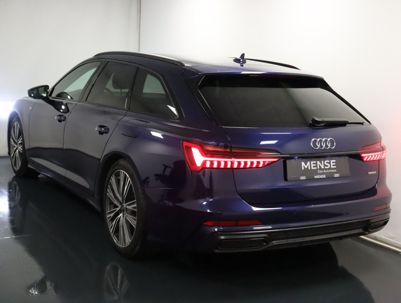 Fahrzeugabbildung Audi A6 Avant 55 TFSI e quattro S tronic sport AHK