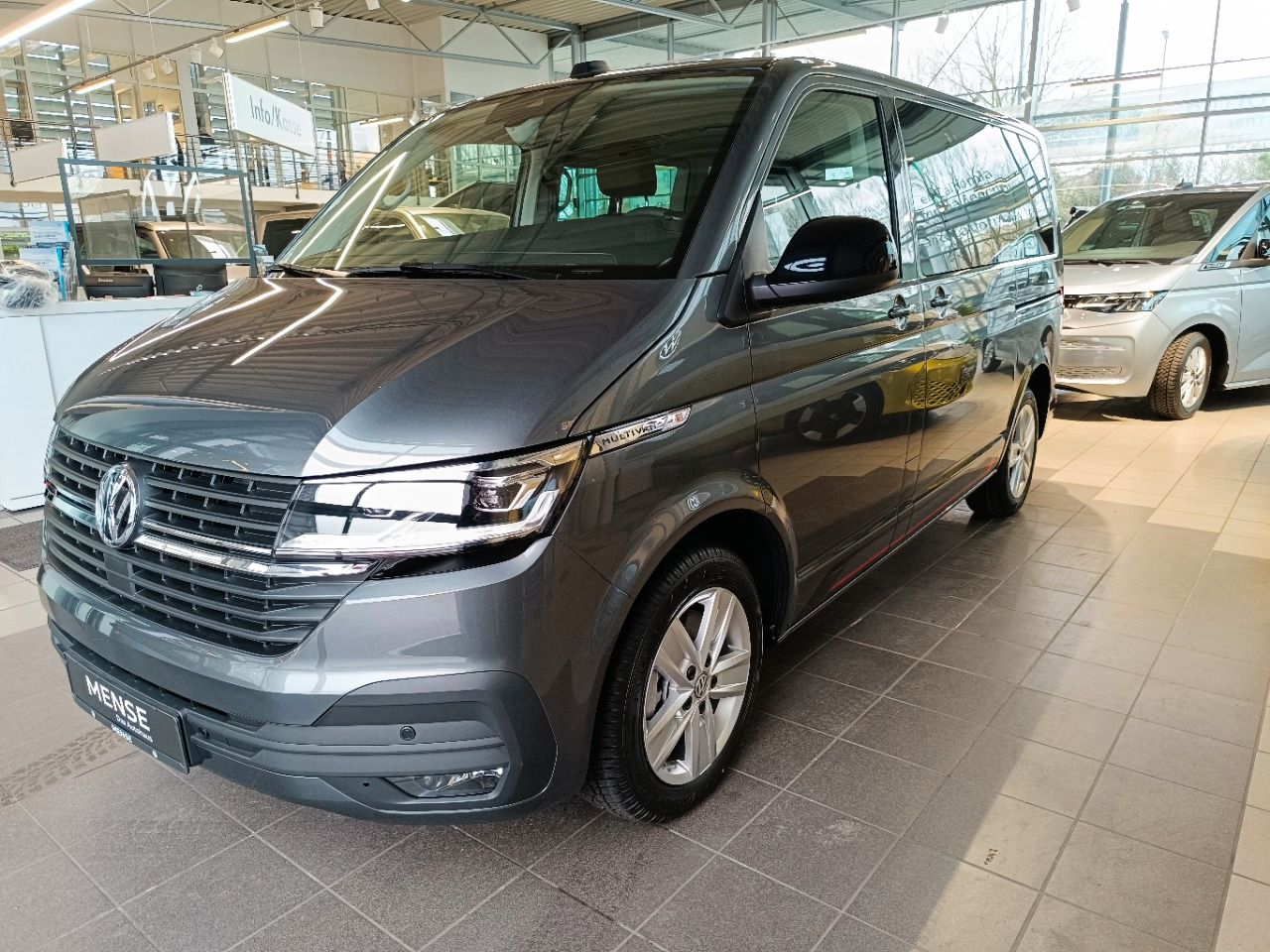 Fahrzeugabbildung Volkswagen Multivan T6.1 Comfortline 2.0TDI 150 kW 4MOTION