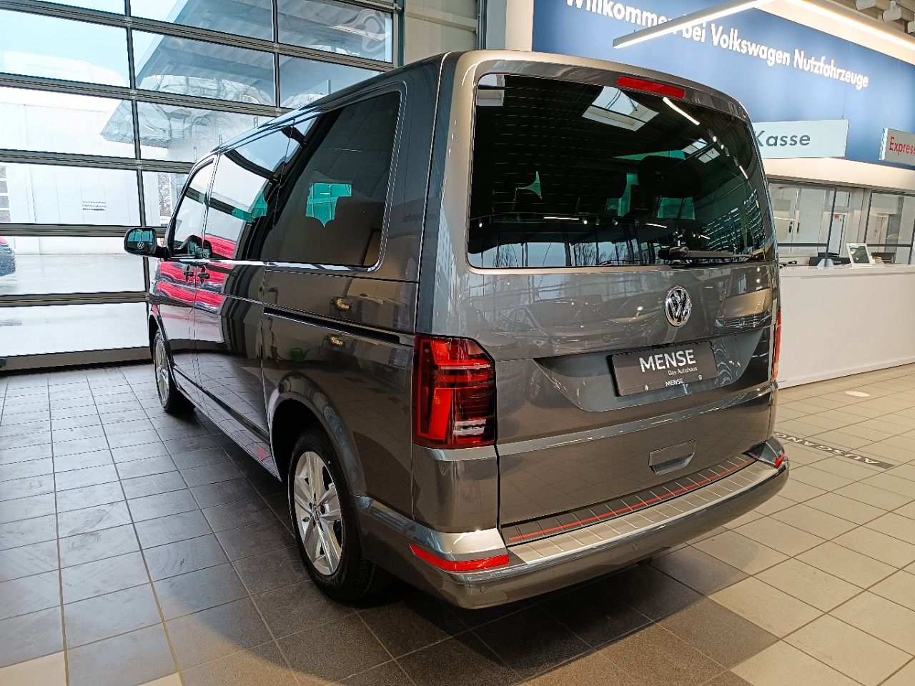 Fahrzeugabbildung Volkswagen Multivan T6.1 Comfortline 2.0TDI 150 kW 4MOTION