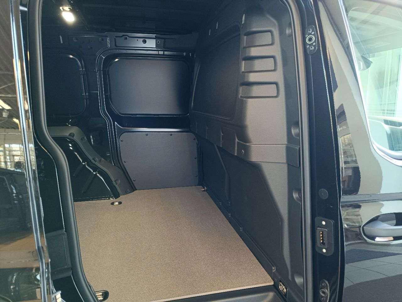 Fahrzeugabbildung Volkswagen Caddy Cargo 2.0TDI 90 kW