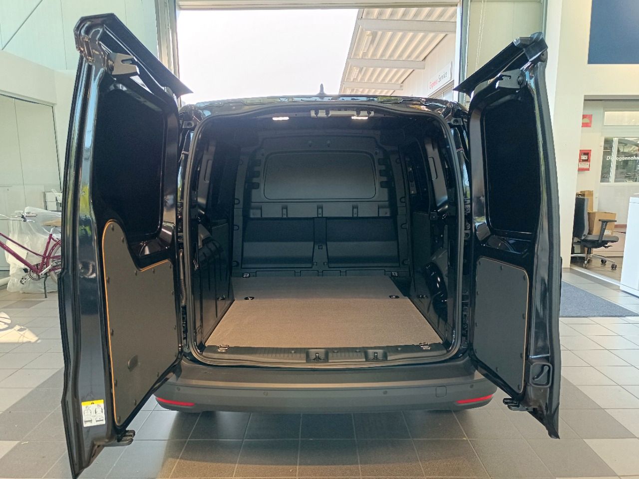 Fahrzeugabbildung Volkswagen Caddy Cargo 2.0TDI 90 kW