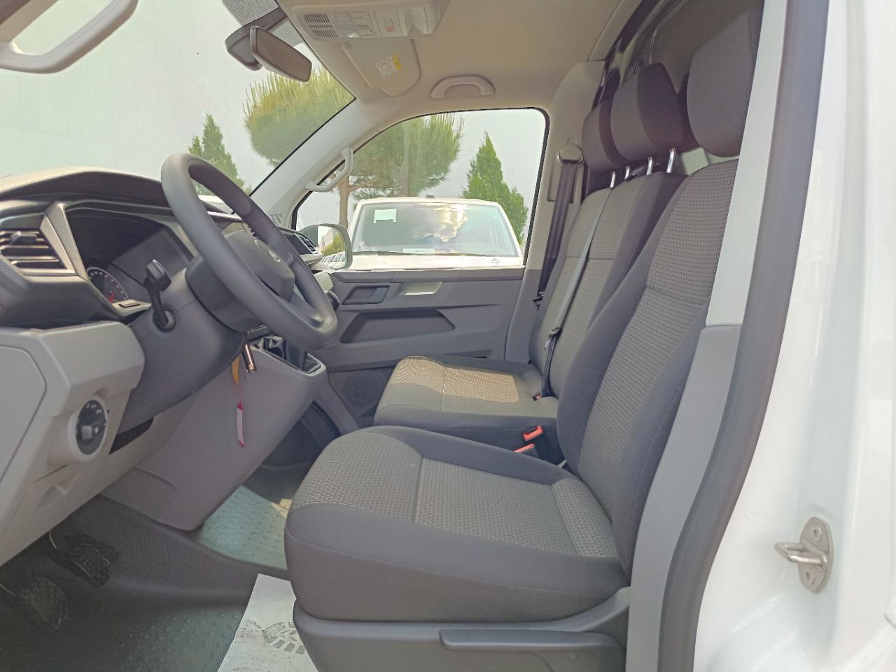 Fahrzeugabbildung Volkswagen Transporter 6.1 Kasten 2.0TDI 81 kW RFK