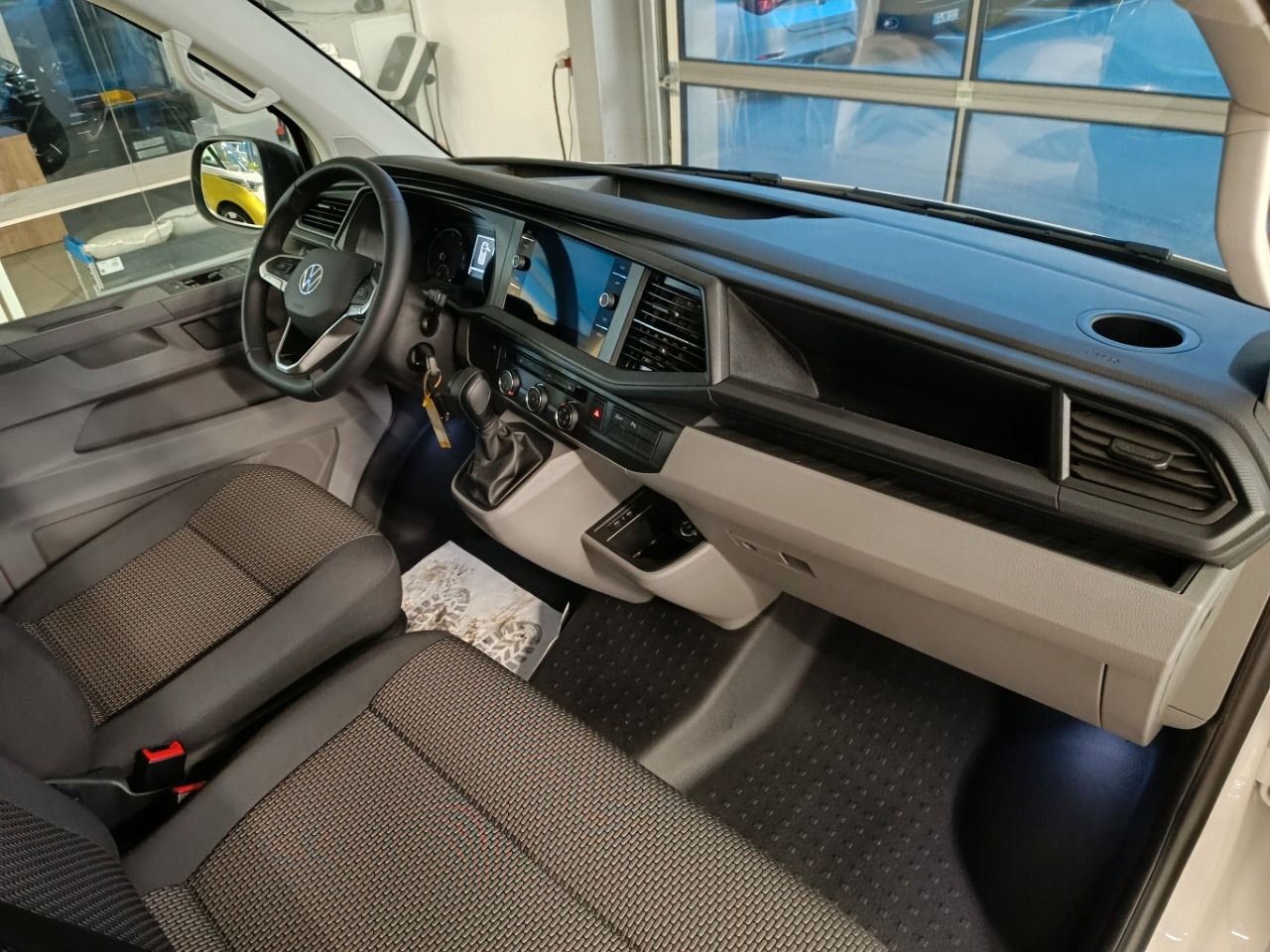 Fahrzeugabbildung Volkswagen Transporter T6.1 Kasten 2.0TDI 110 kW DSG ACC