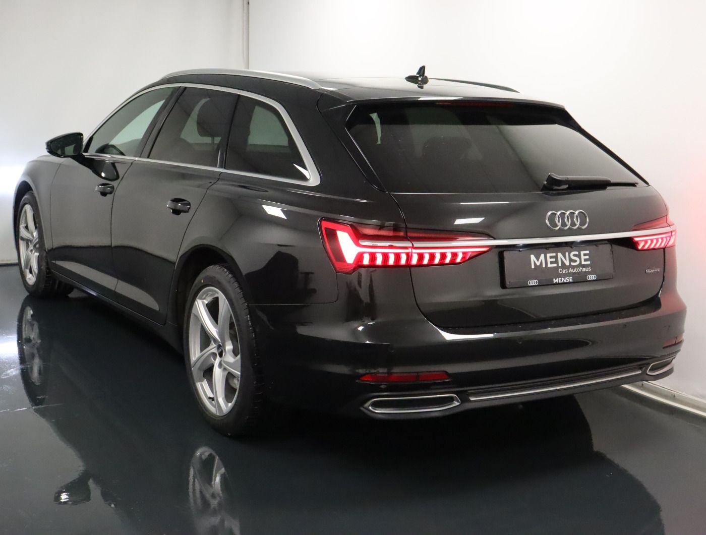 Fahrzeugabbildung Audi A6 Avant 45 TDI quattro S tronic sport Matrix Pa