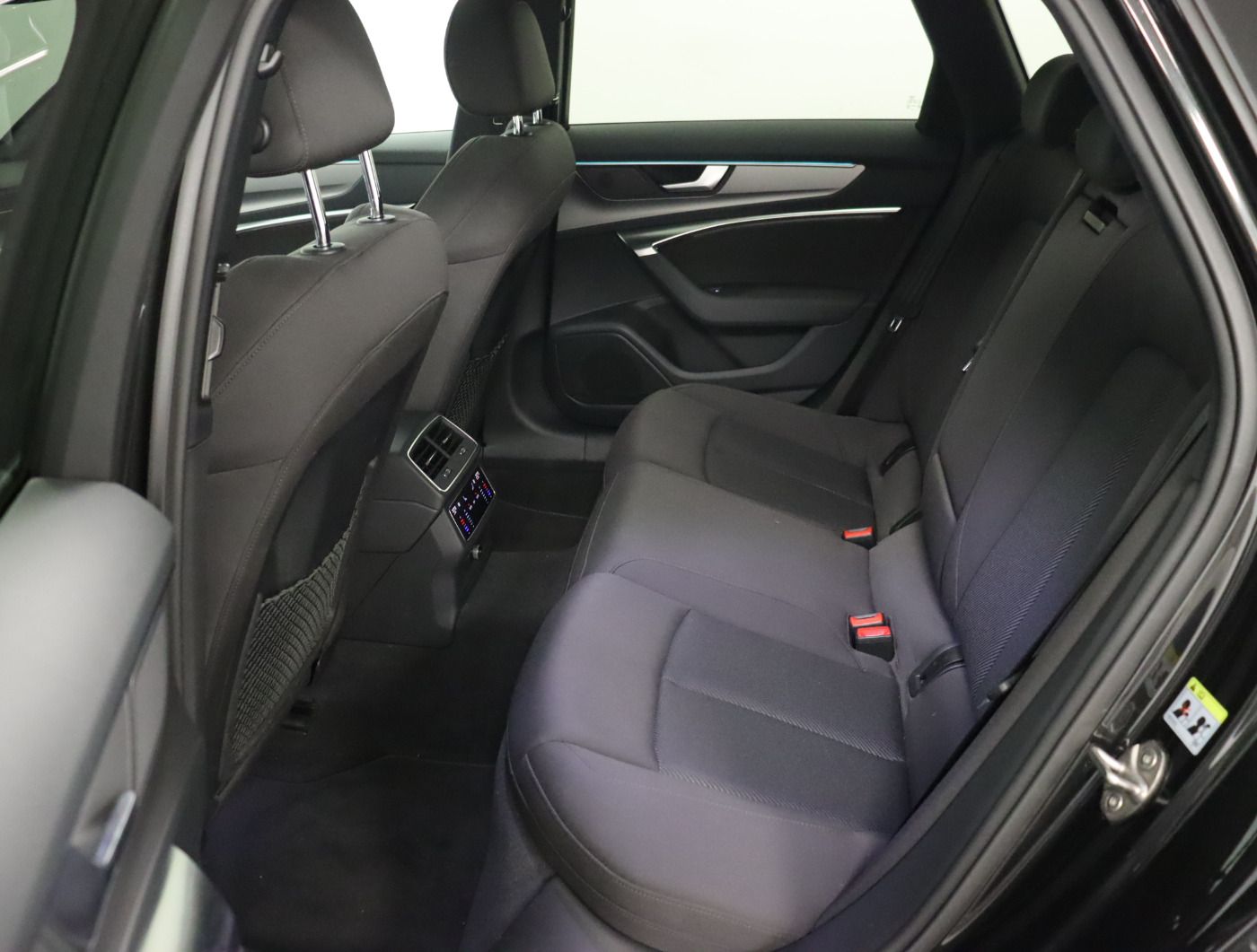 Fahrzeugabbildung Audi A6 Avant 45 TDI quattro S tronic sport Matrix Pa