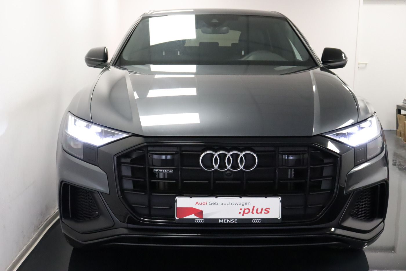 Fahrzeugabbildung Audi Q8 60 TFSI e quattro tiptronic S line AHK Luft