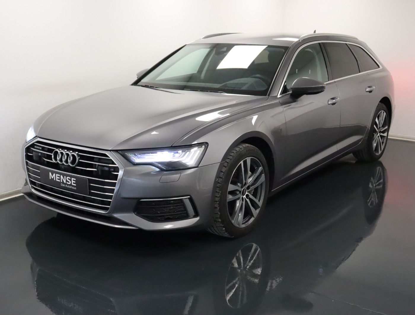 Fahrzeugabbildung Audi A6 Avant 45 TDI quattro S tronic Design Matrix