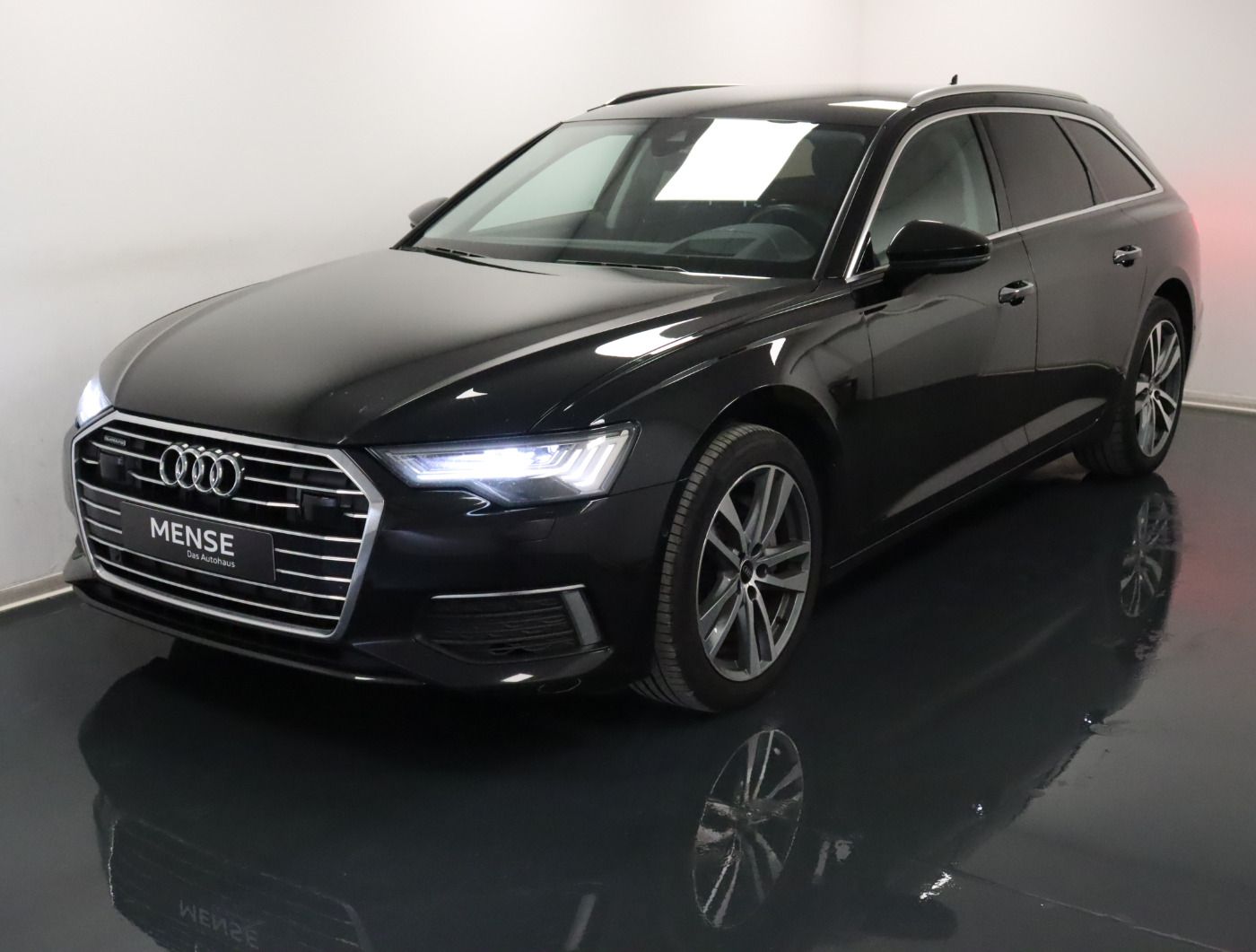 Fahrzeugabbildung Audi A6 Avant 45 TDI quattro S tronic Design Matrix