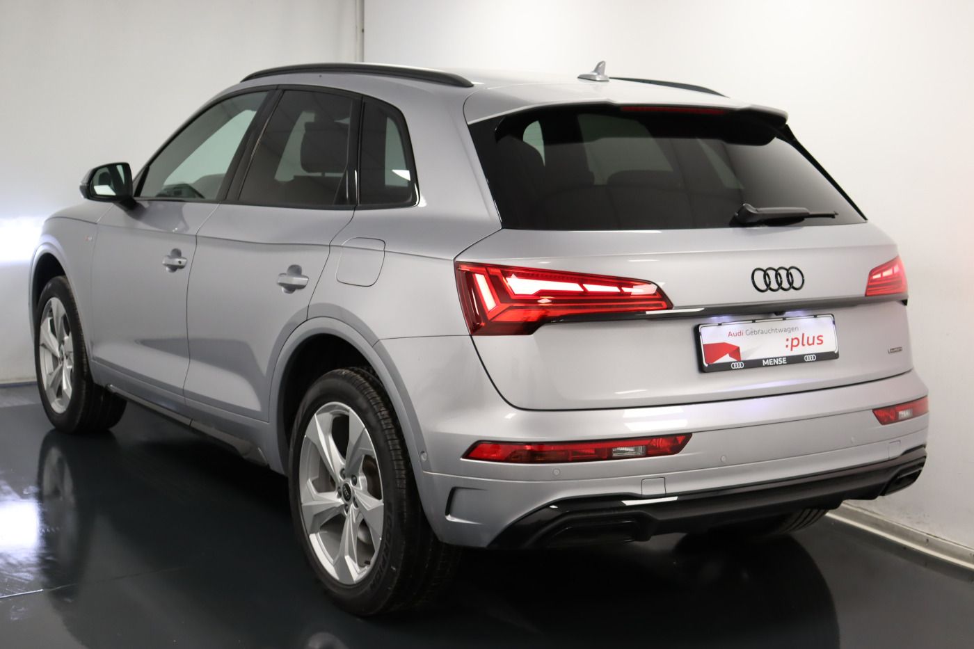 Fahrzeugabbildung Audi Q5 50 TFSI e quattro S tronic S line