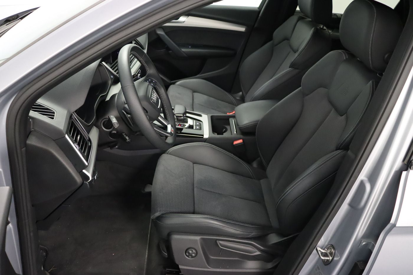 Fahrzeugabbildung Audi Q5 50 TFSI e quattro S tronic S line