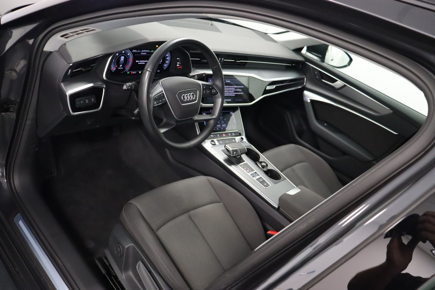 Fahrzeugabbildung Audi A6 Avant 40 TDI S tronic AHK KeyLess Navi SHZG