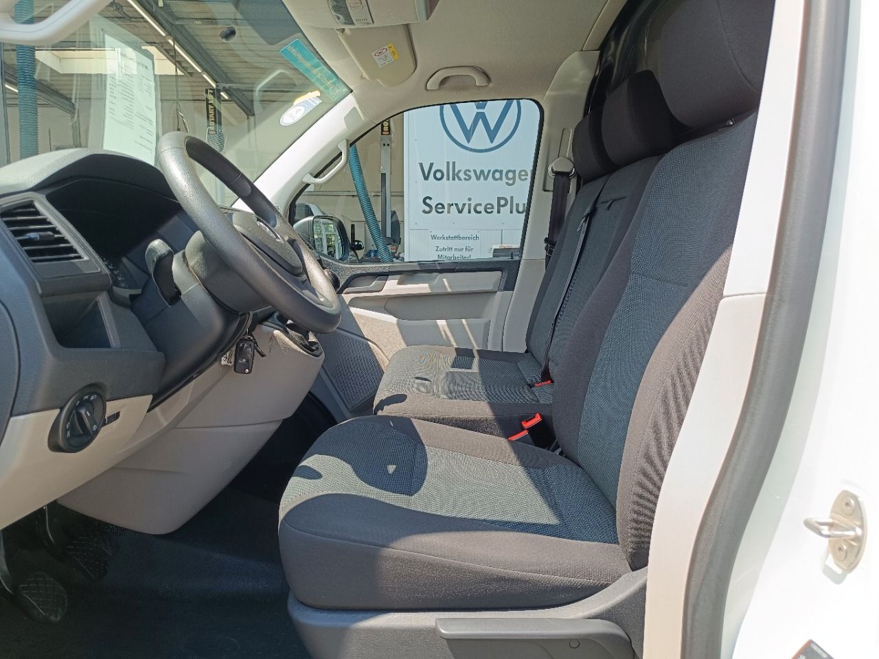 Fahrzeugabbildung Volkswagen T6 Transporter Kasten 2.0TDI 75kW