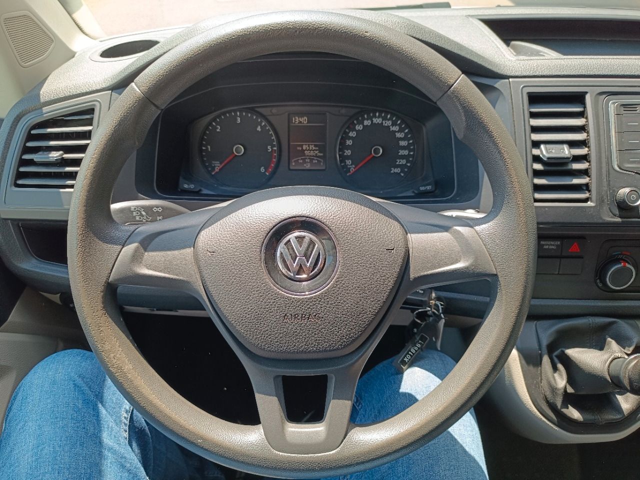 Fahrzeugabbildung Volkswagen T6 Transporter Kasten 2.0TDI 75kW