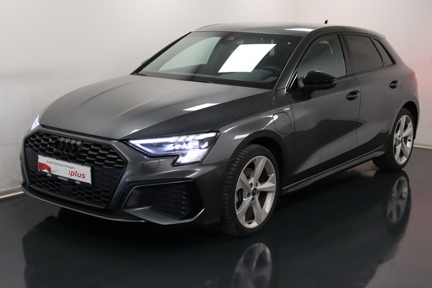 Fahrzeugabbildung Audi A3 Sportback TFSI e S line 40 TFSI e S tronic S-