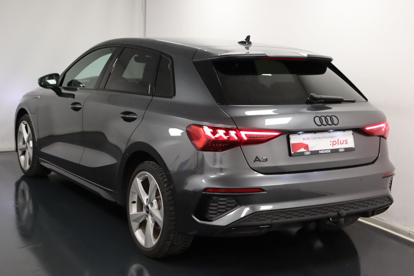 Fahrzeugabbildung Audi A3 Sportback TFSI e S line 40 TFSI e S tronic S-