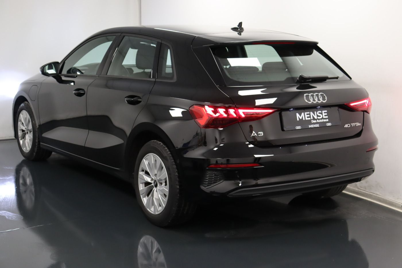 Fahrzeugabbildung Audi A3 Sportback 40 TFSI e S tronic KeyLess Navi LM