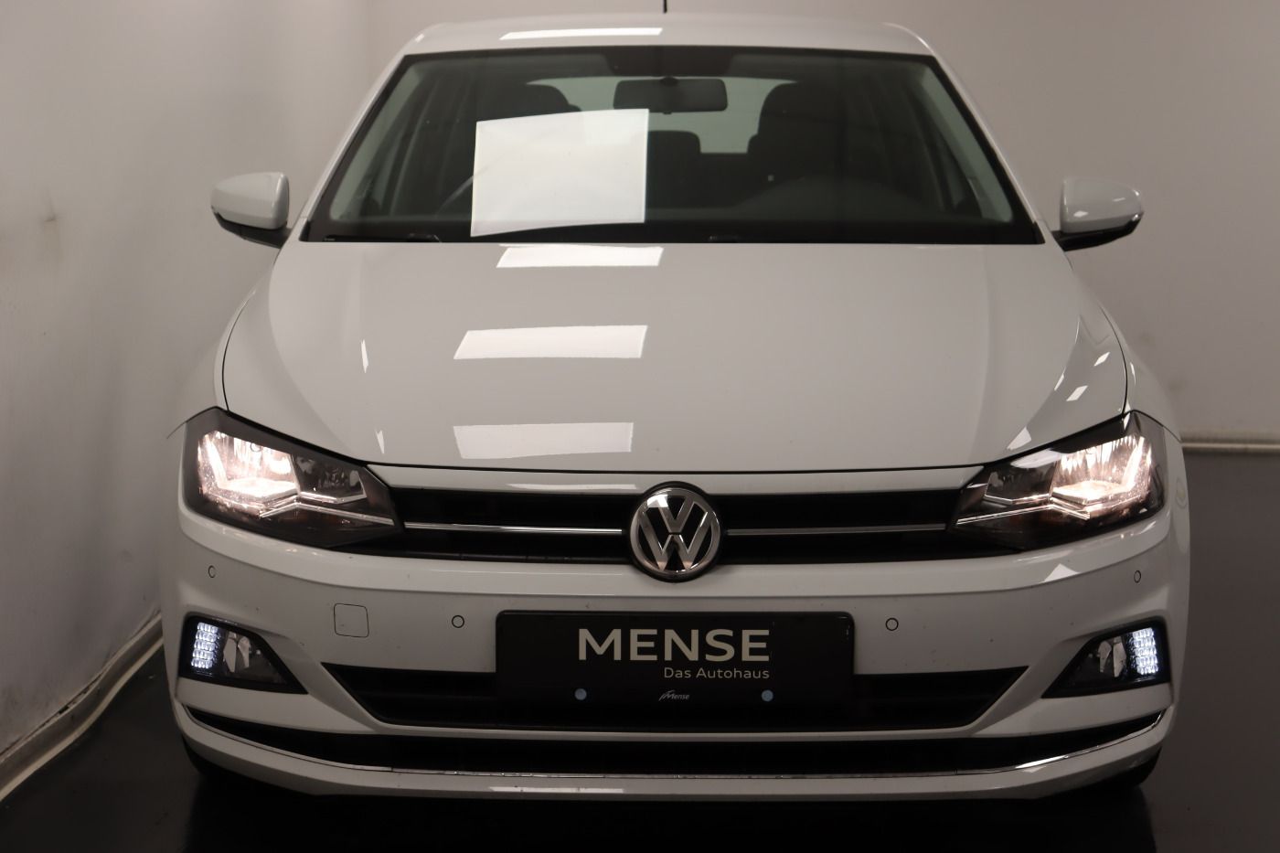 Fahrzeugabbildung Volkswagen Polo 1.6 TDI Highline Navi Sitzhzg FrontAssist