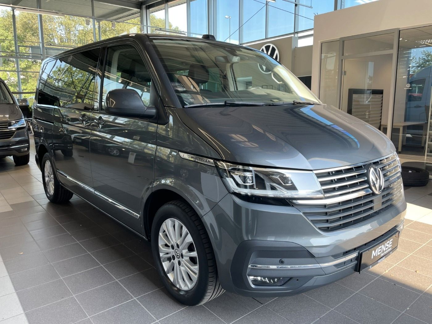 Fahrzeugabbildung Volkswagen T6.1 Multivan  Comfortline 2.0TDI 146kW |ACC|LM