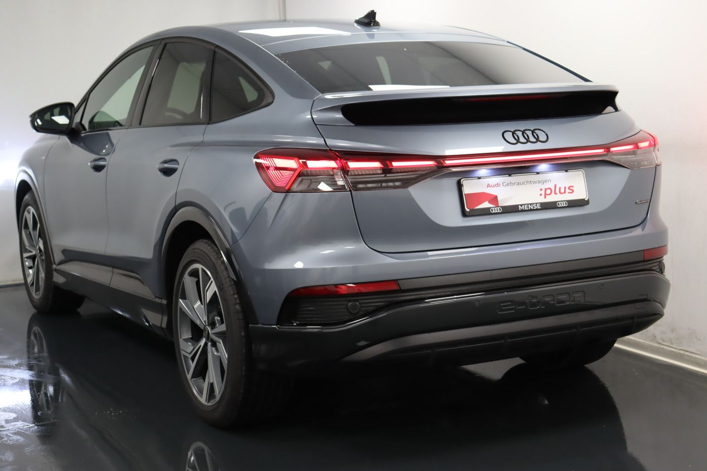 Fahrzeugabbildung Audi Q4 Sportback e-tron 45 quattro S-Line |AHK|HUD