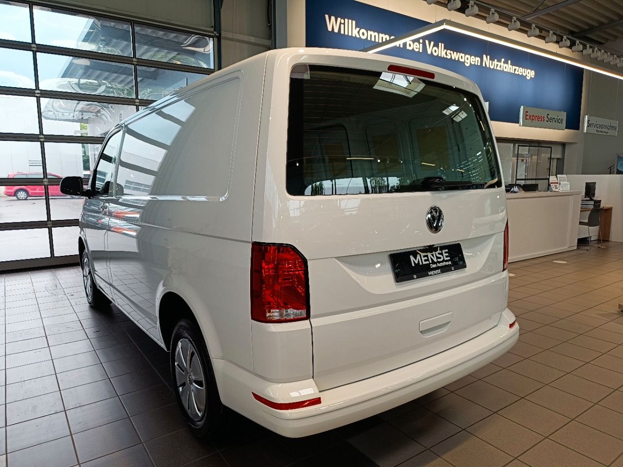 Fahrzeugabbildung Volkswagen Transporter 6.1 Kasten 2.0 l TDI 81 kW 5-Gang