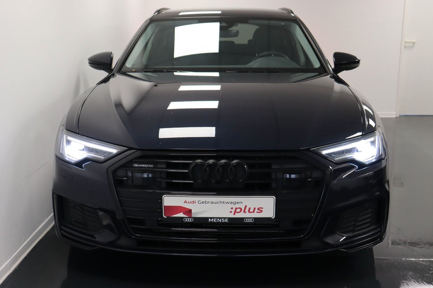 Fahrzeugabbildung Audi A6 Avant 55 TFSI e quattro S tronic S line |Pano