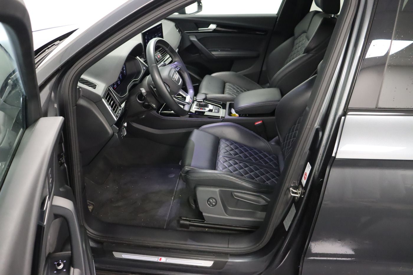 Fahrzeugabbildung Audi Q5 Sportback 55 TFSI e quattro S tronic S-Line