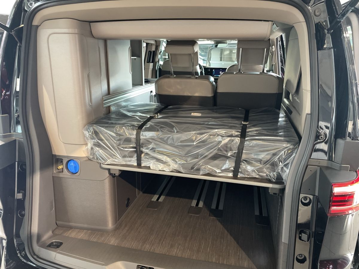 Fahrzeugabbildung Volkswagen T7 California Ocean 2.0 l TDI 110 kW 7-Gang-DSG