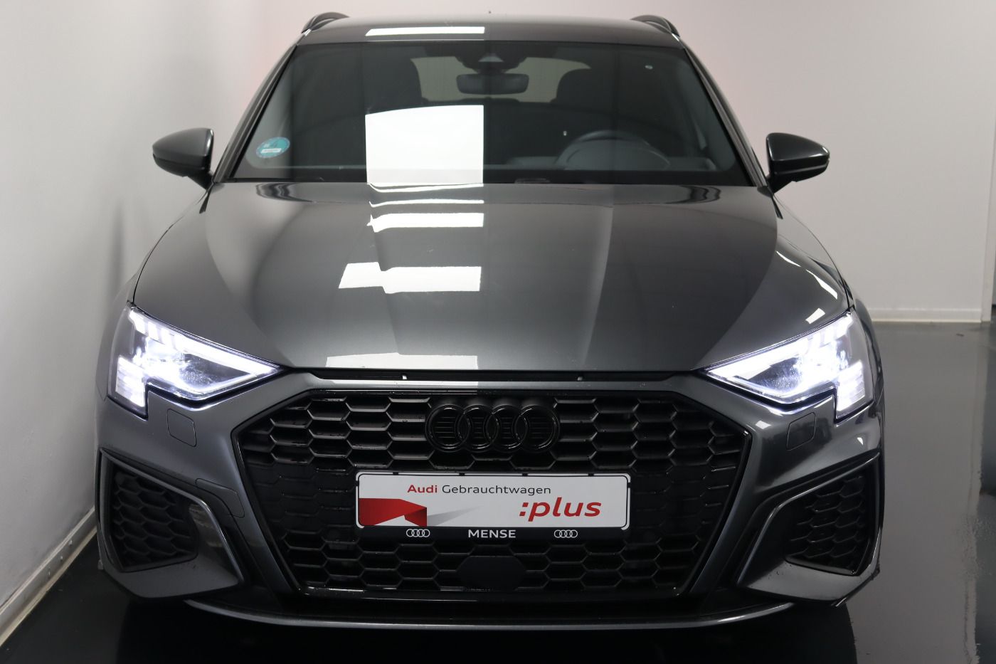 Fahrzeugabbildung Audi A3 Sportback 40 TFSI e S tronic S line |Matrix