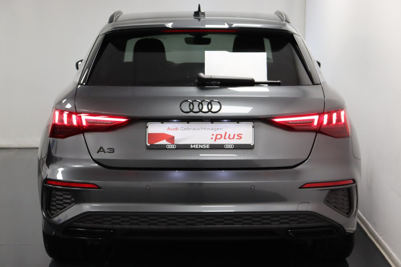 Fahrzeugabbildung Audi A3 Sportback 40 TFSI e S tronic S line |Matrix