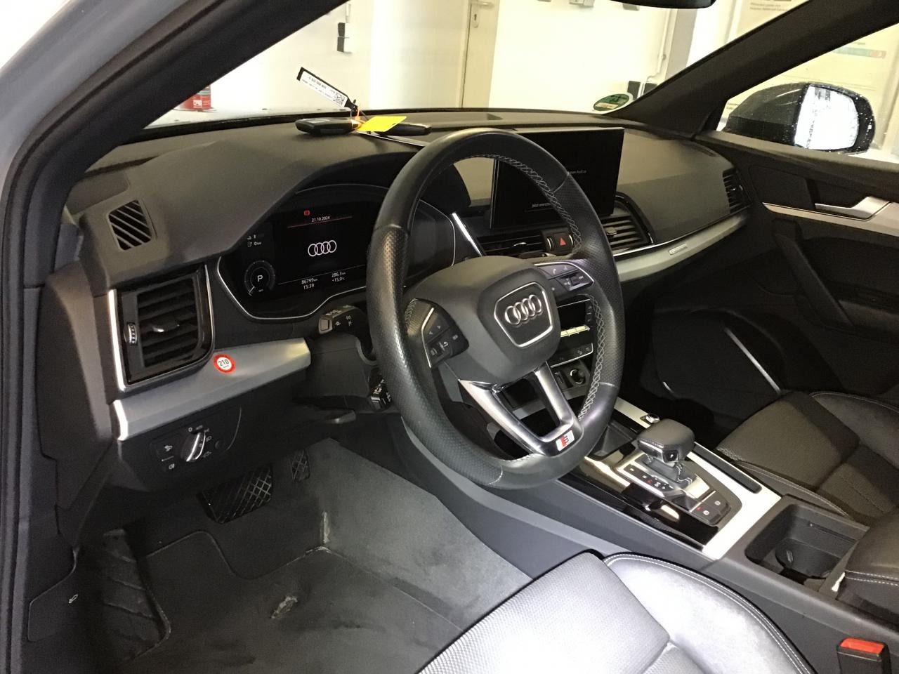 Fahrzeugabbildung Audi Q5 Sportback 50 TFSI e quattro S tronic S line