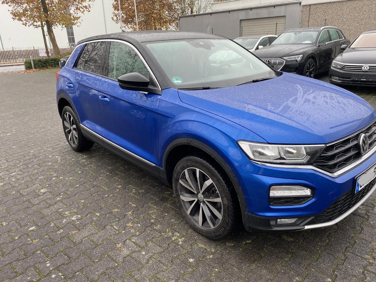 Fahrzeugabbildung Volkswagen T-Roc 1.5 TSI Style |VirtualCP|CarPlay|LM|SHZG