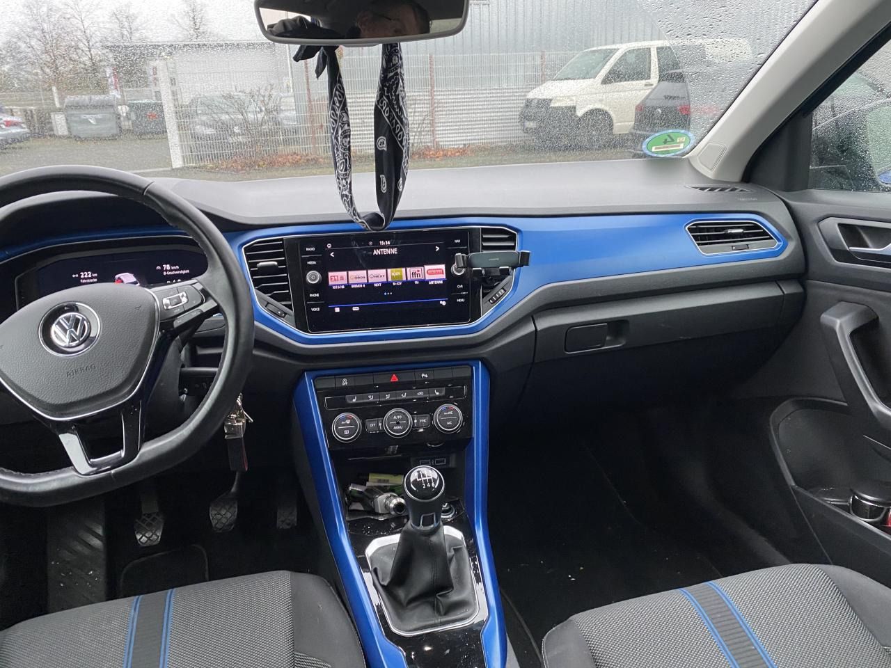 Fahrzeugabbildung Volkswagen T-Roc 1.5 TSI Style |VirtualCP|CarPlay|LM|SHZG