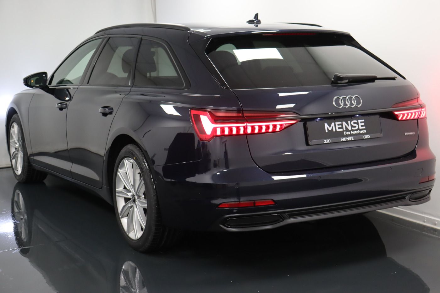 Fahrzeugabbildung Audi A6 Avant 45 TDI quattro S tronic design