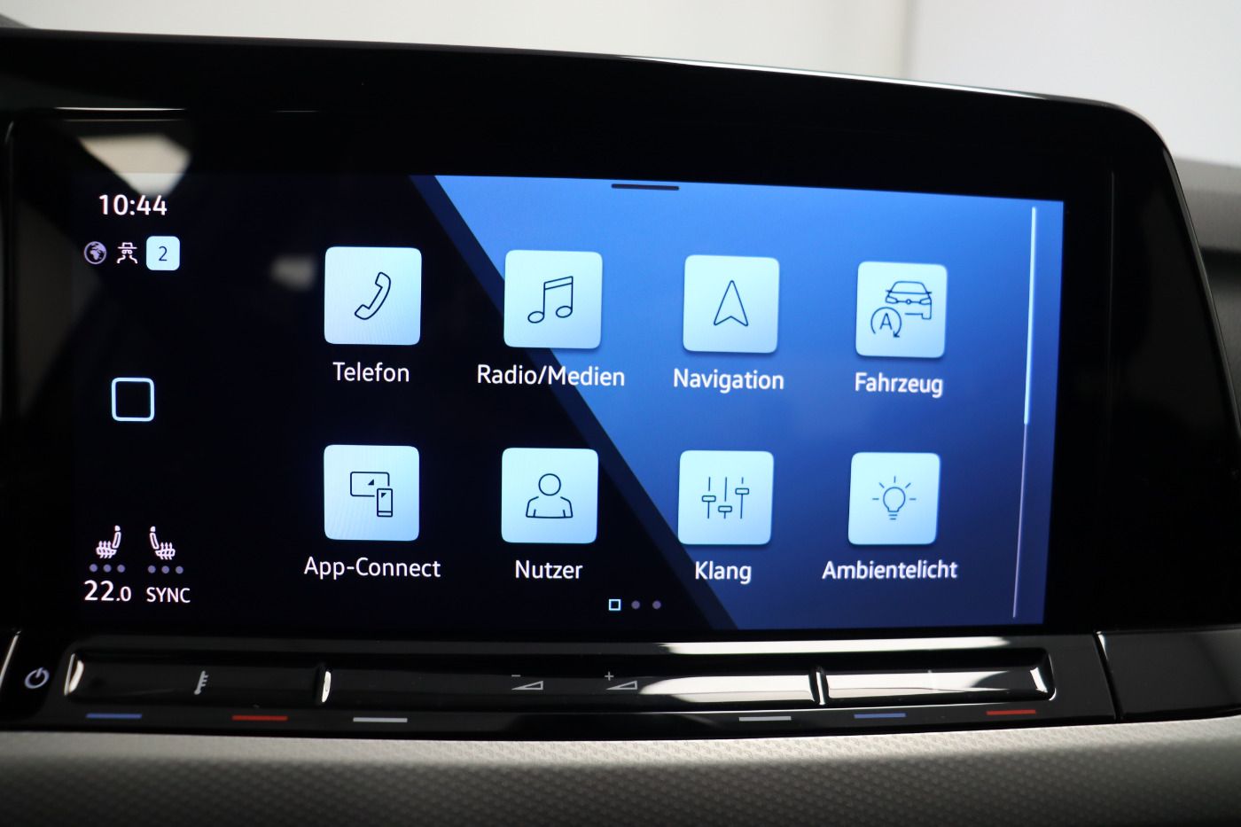 Fahrzeugabbildung Volkswagen Golf VIII 1.0 TSI Life Move |AHK|FLA|LED|CarPlay