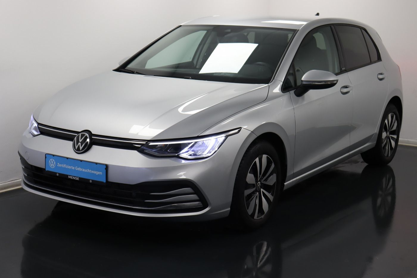 Fahrzeugabbildung Volkswagen Golf VIII 1.0 TSI Life Move |AHK|FLA|LED|CarPlay