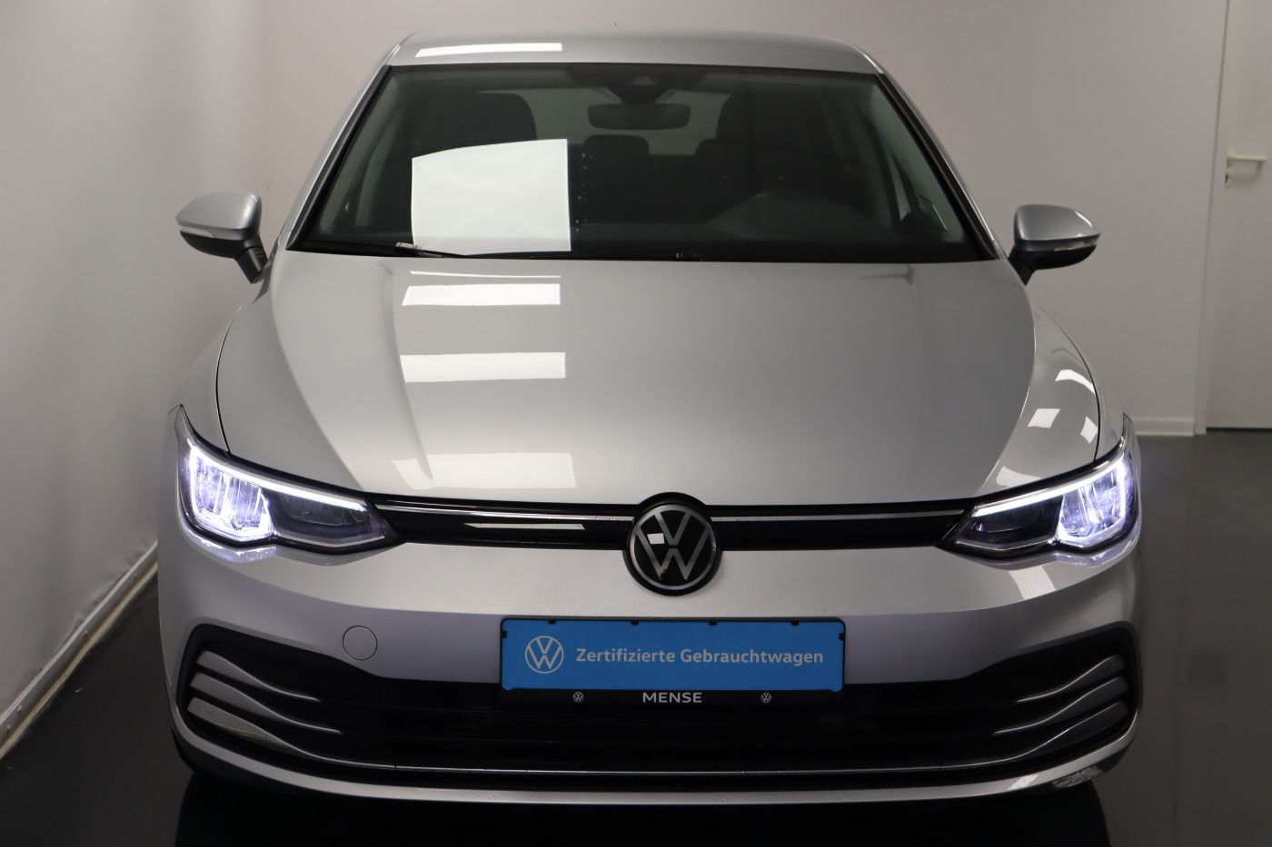 Fahrzeugabbildung Volkswagen Golf VIII 1.0 TSI Life Move |AHK|FLA|LED|CarPlay