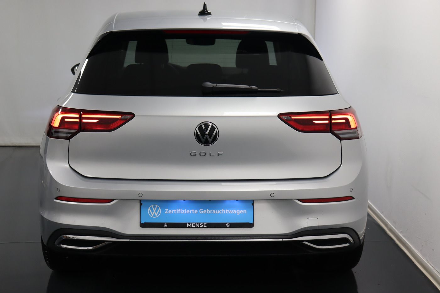 Fahrzeugabbildung Volkswagen Golf VIII 1.0 TSI Life Move |AHK|FLA|LED|CarPlay