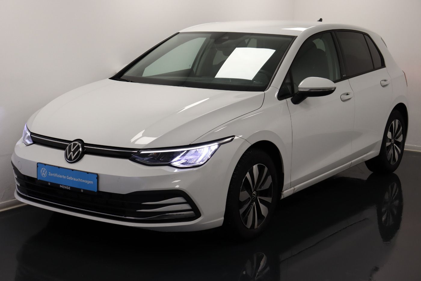 Fahrzeugabbildung Volkswagen Golf VIII 1.5TSI Life Move |AHK|FLA|LED|CarPlay