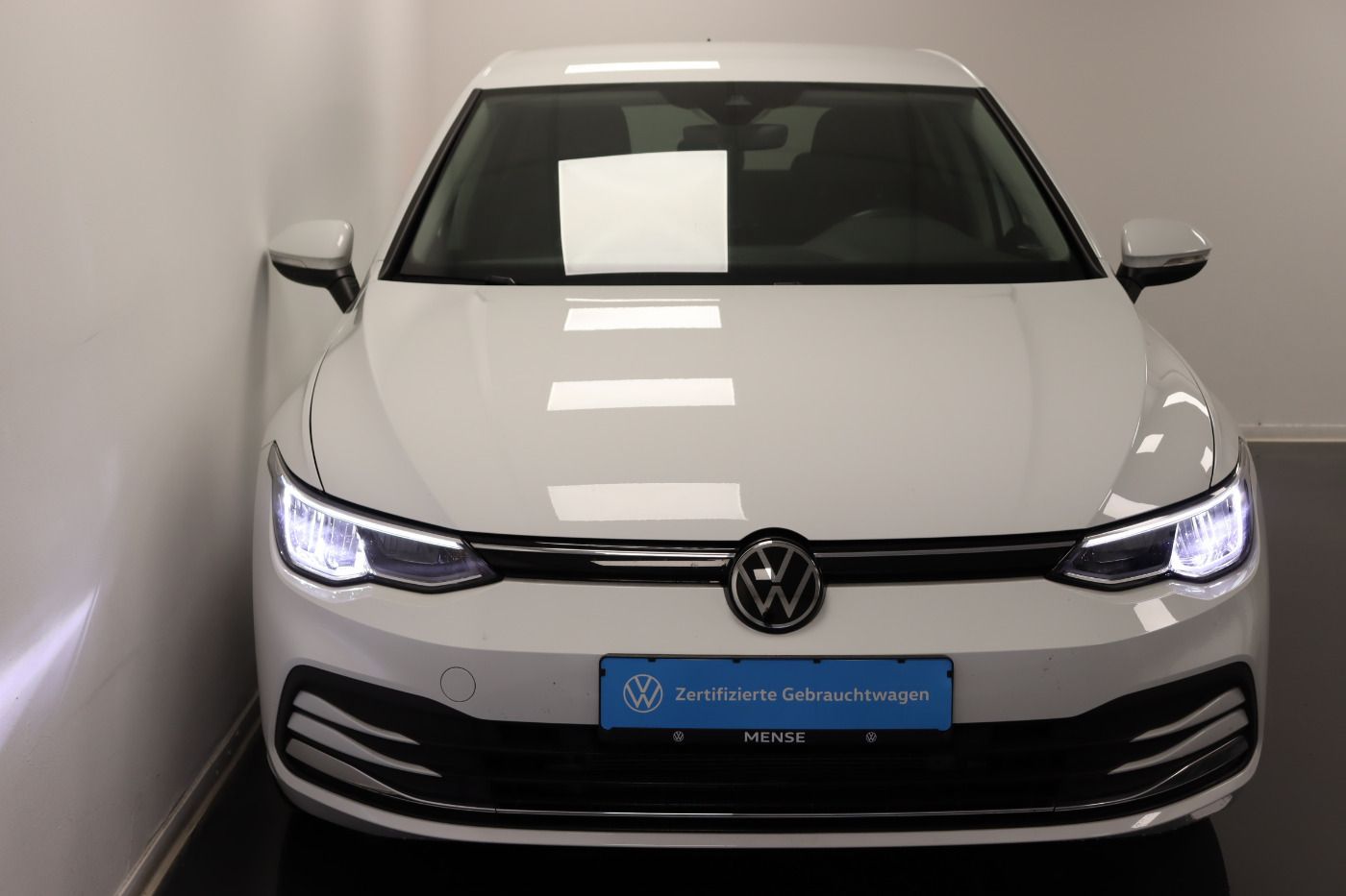 Fahrzeugabbildung Volkswagen Golf VIII 1.5TSI Life Move |AHK|FLA|LED|CarPlay