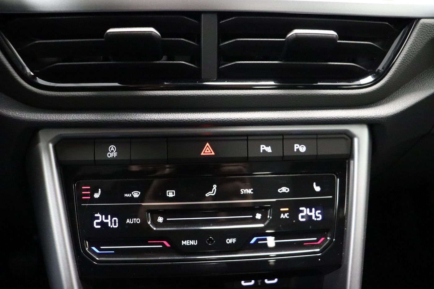 Fahrzeugabbildung Volkswagen T-Roc 1.0 TSI Life |VirtualCP|CarPlay|LM|KlimaA