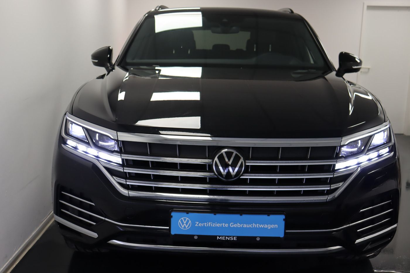 Fahrzeugabbildung Volkswagen Touareg 3.0 TDI 4-motion tiptronic Elegance |AHK