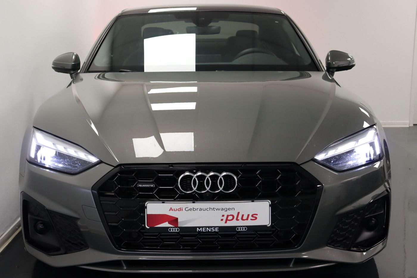 Fahrzeugabbildung Audi A5 Coupé 45 TFSI quattro S tronic S-Line |Matrix