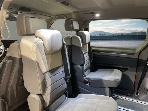 Fahrzeugabbildung Volkswagen T7 Multivan Style 2.0l TDI 110kW 7-Gang-DSG