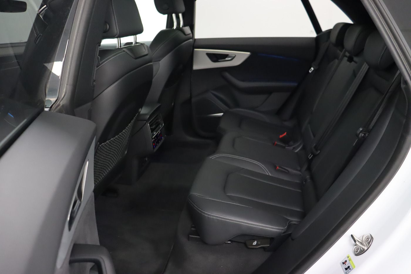 Fahrzeugabbildung Audi SQ8 AHK Luft Pano Matrix Standhzg 5J.Gar. ACC