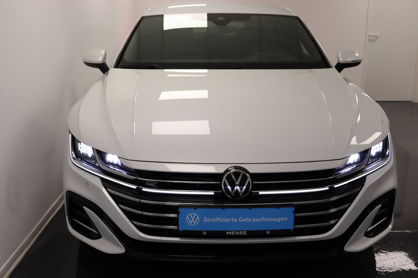 Fahrzeugabbildung Volkswagen Arteon Shootingbrake 2.0TDI DSG 4-motion R-Line