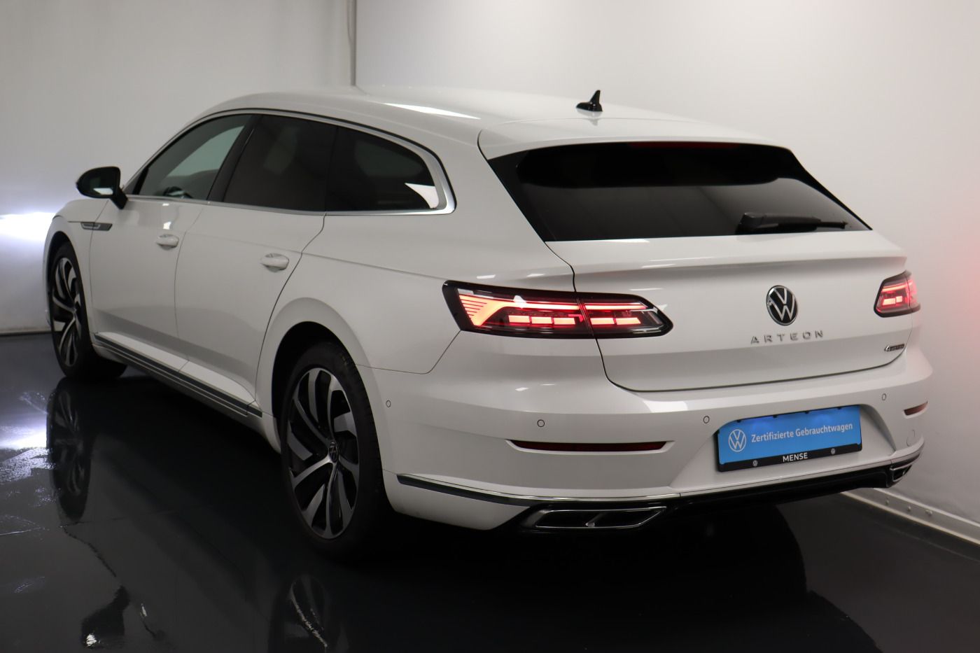 Fahrzeugabbildung Volkswagen Arteon Shootingbrake 2.0TDI DSG 4-motion R-Line